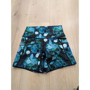 Constantly Varied Gear Shorts Womens XS X-Small‎ Green Mermaid Skulls Workout